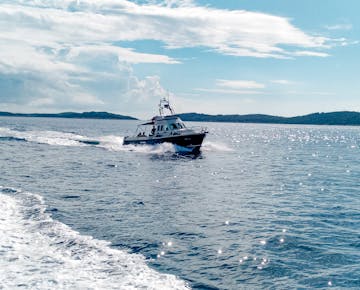 Marine Conservation volunteer traveling to the dive site in Croatia with IVHQ