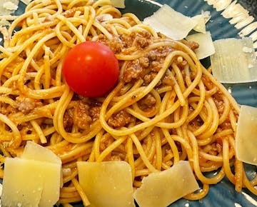 Volunteer meals in Croatia with IVHQ