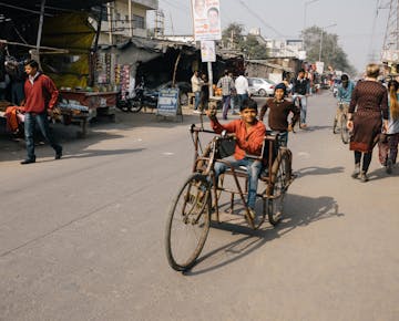 Exploring the streets of India, Delhi with IVHQ