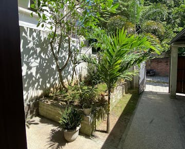 IVHQ volunteer accommodation entrance in Lombok