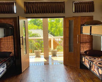 IVHQ volunteer accommodation shared room in Lombok
