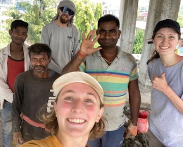 IVHQ Construction and Renovation volunteers in Nepal