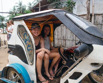 Volunteers traveling to their volunteer placement in the Philippines with IVHQ