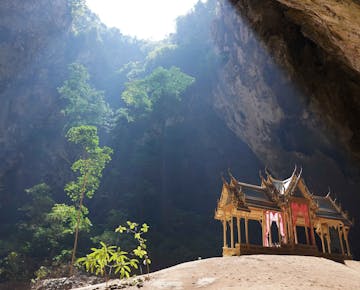 Visit Phraya Nakhon Cave during an IVHQ weekend
